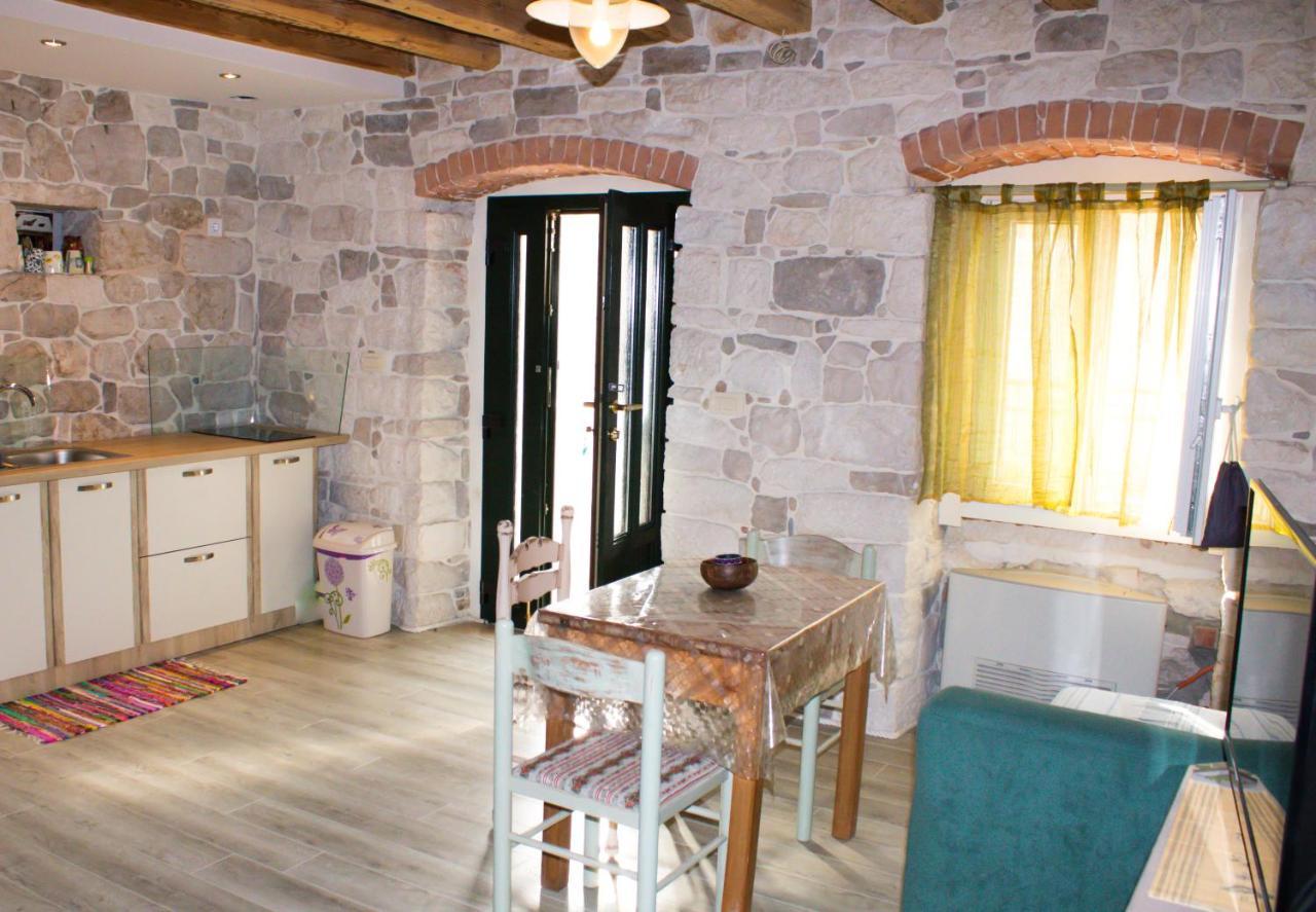 Apartamento House Kvin Baška Voda Exterior foto